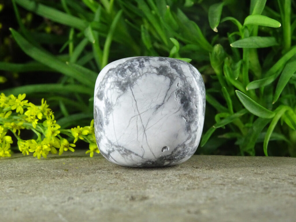 howlite at surrendertohappiness.com