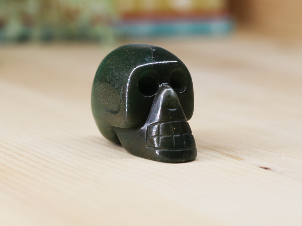 jade gemstone skull
