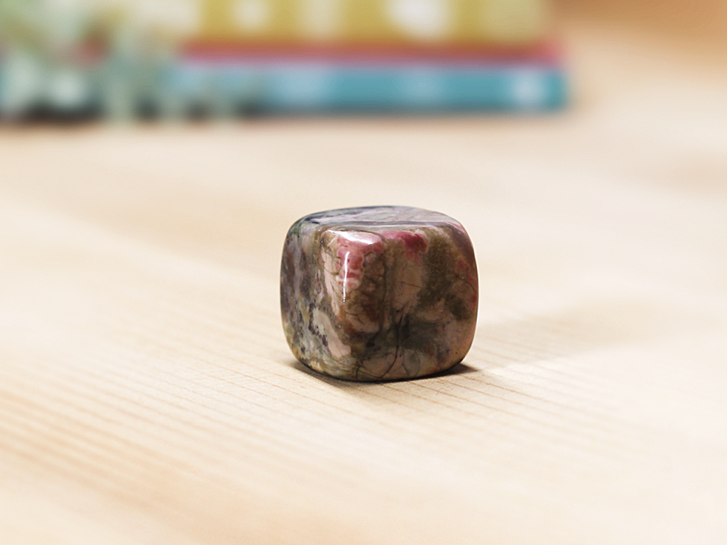 Rhodonite Quartz Cube At Surrender To Happiness