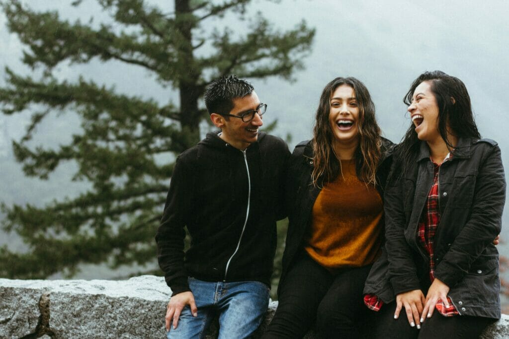 digital detoxing can help to improve relationships 